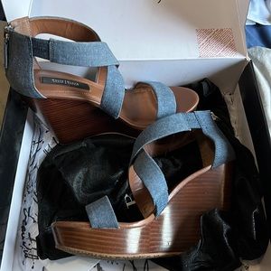 NWT Denim and brown wedges